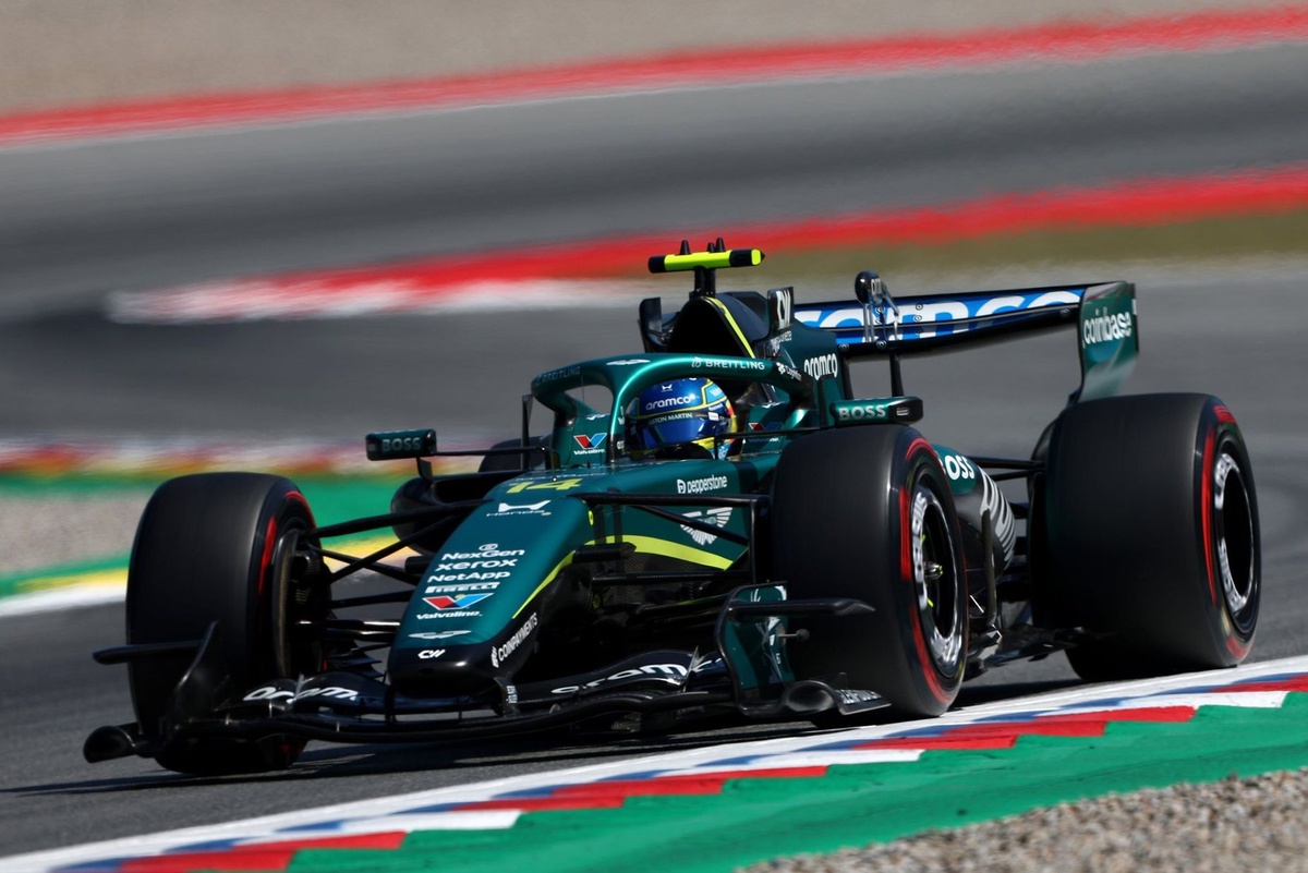Alonso 'agotado' por los problemas de Aston Martin tras la reciente clasificación en Barcelona