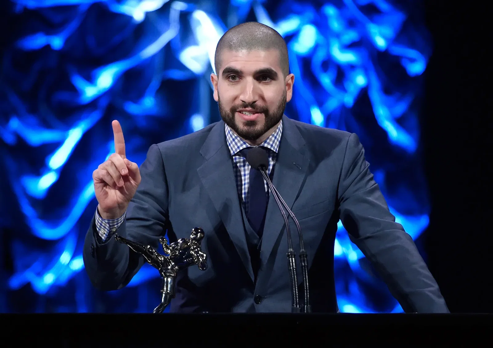 Ariel Helwani dice que el actual productor de la WWE parece "sin alma"