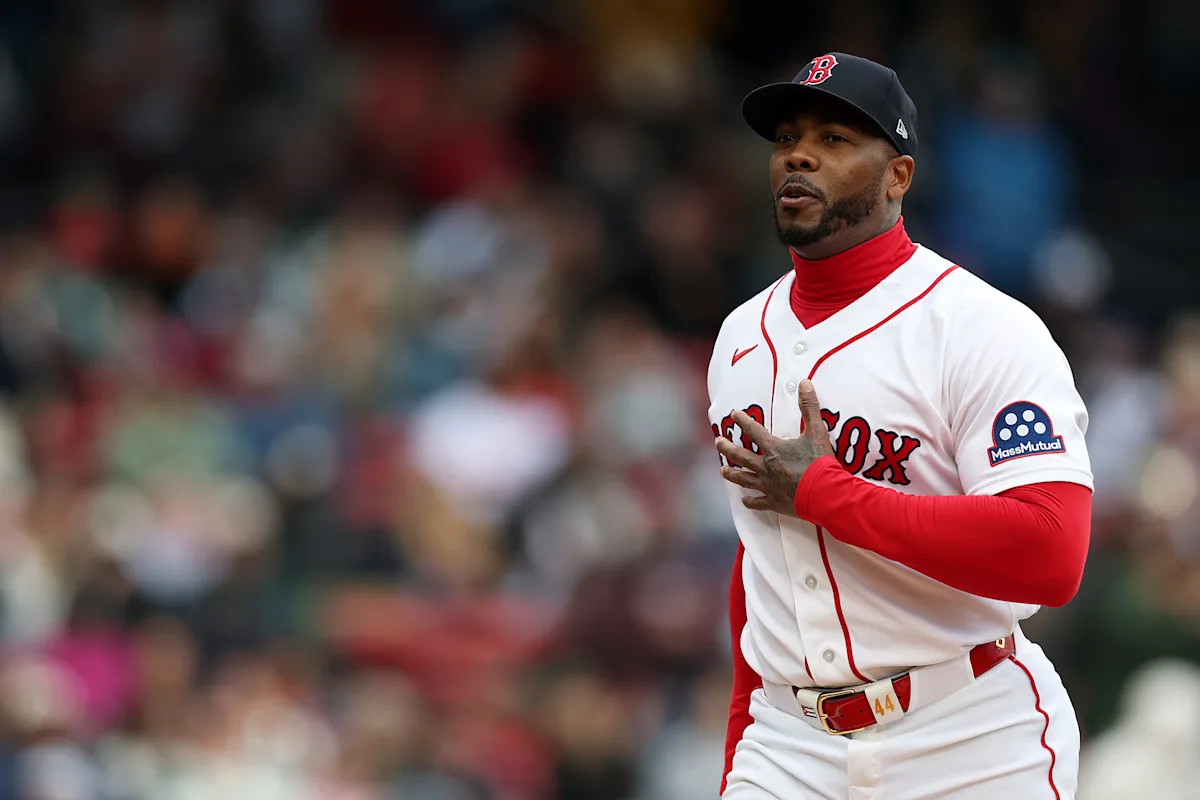 Aroldis Chapman de los Medias Rojas supuestamente dice que si los Yankees cambian por él, el gerente general Brian Cashman debería disculparse primero con el LHP.