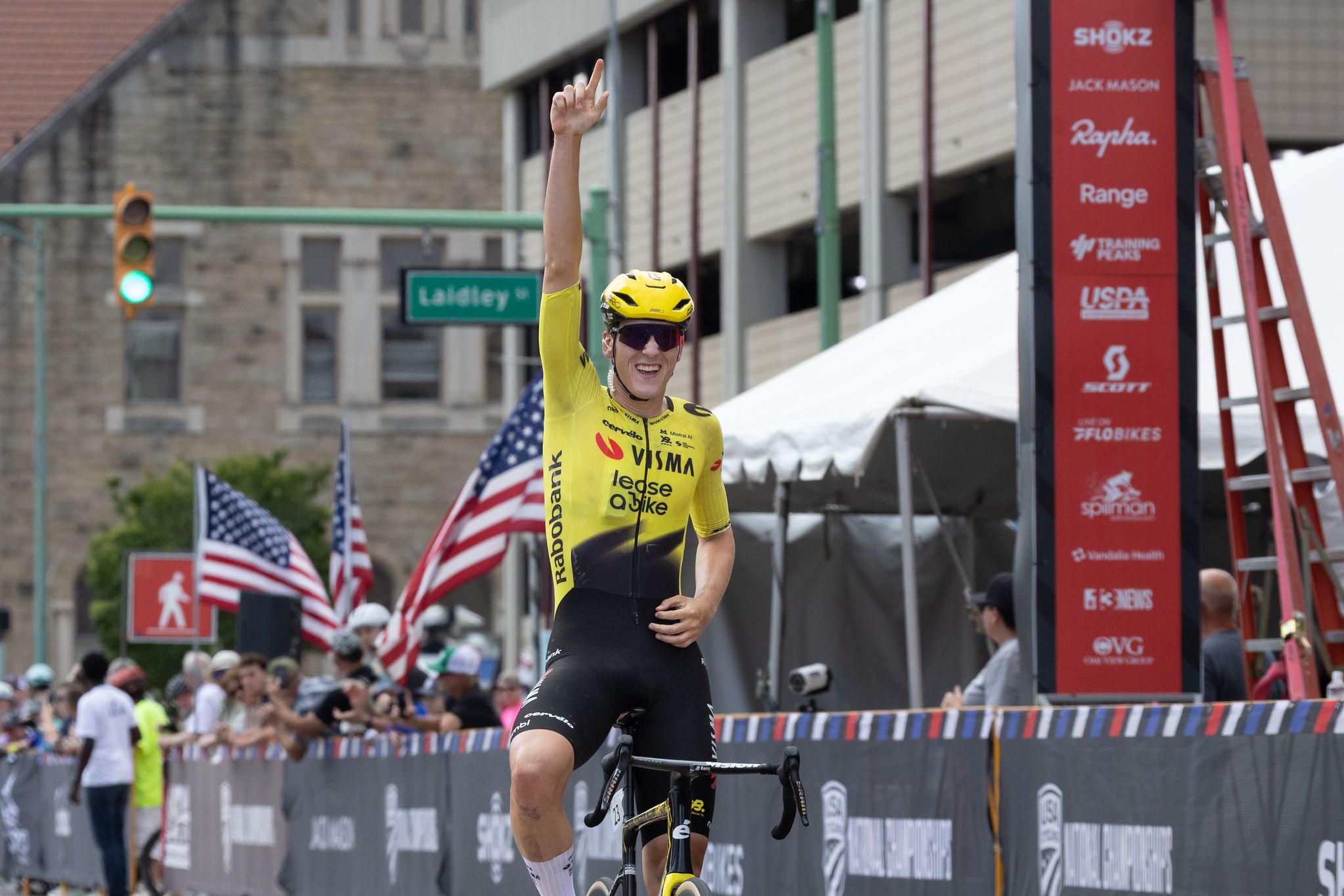Campeonato de ruta de EE. UU.: Ashlyn Barry derrota a Marcis Shelton para ganar el título de carrera de ruta masculina sub-23