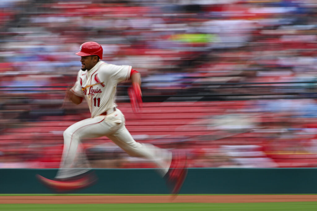 Cardenales seleccionan a Victor Scott II