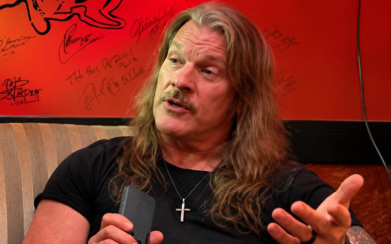 Chris Jericho dice que se negó a escuchar a personas que dudaban de sus sueños en la lucha libre y la música
