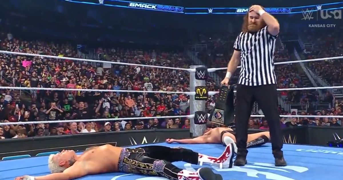 Cody Rhodes retiene el título de WWE tras polémico final en SmackDown