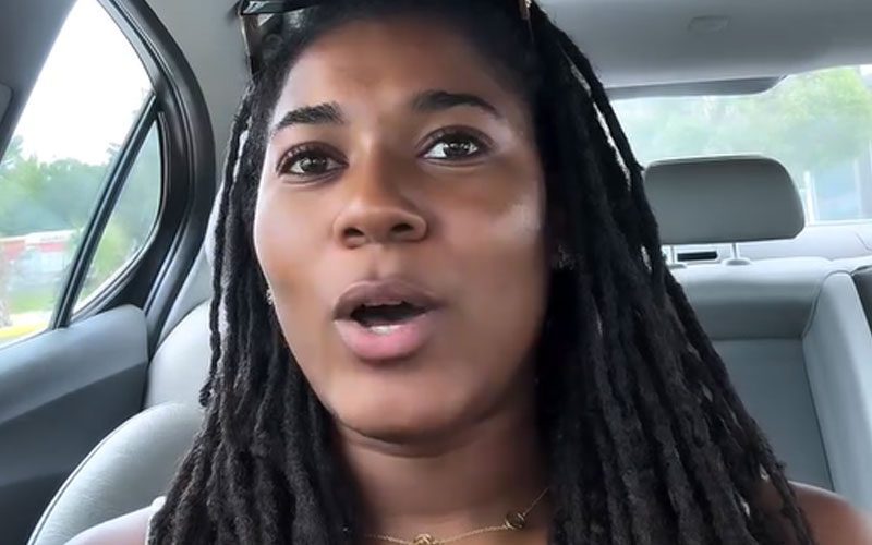 Darcey Khan dice que la WWE estuvo llorando durante meses antes de finalmente renunciar
