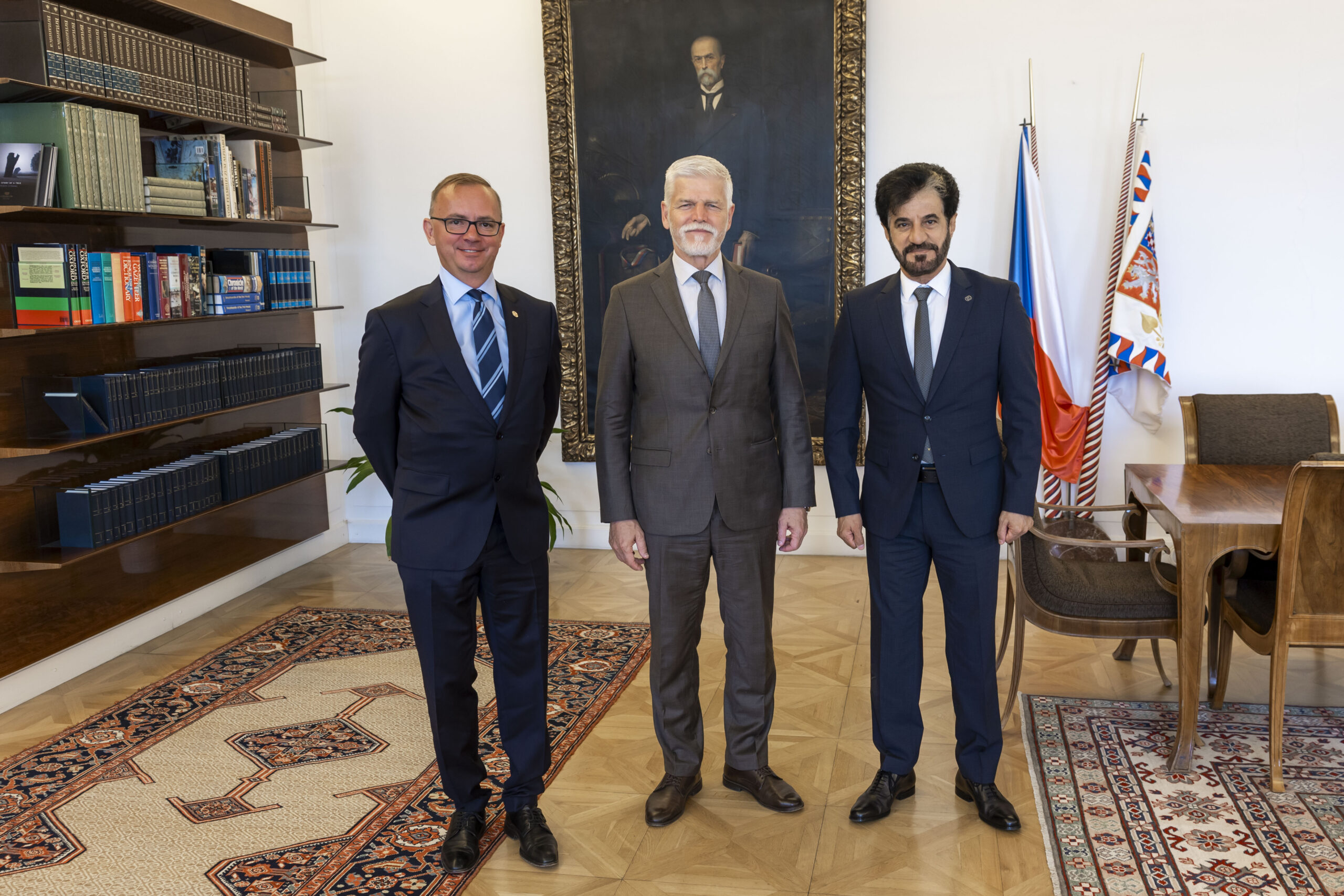 El Presidente de la Federación Internacional del Automóvil, Su Excelencia Mohammed bin Sulayem, se reúne con el Presidente de la República Checa, el Primer Ministro y los líderes gubernamentales en Praga