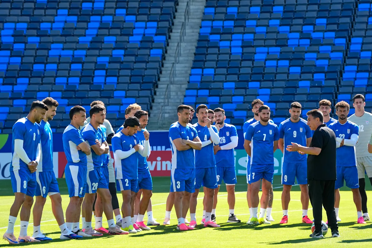 El entrenador dice que Estados Unidos sigue tratando mal a Irán en el Mundial antes del segundo partido