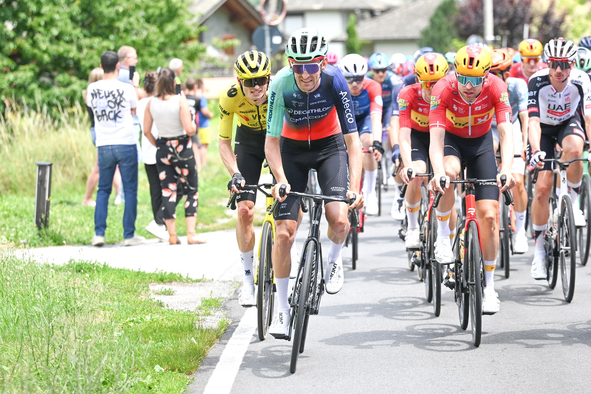 “Espero estar en la salida del Tour de Francia si todo va bien esta semana” – Tiesj Benoot finalmente hace su debut en Decathlon-CMA CGM en el Tour de Suiza