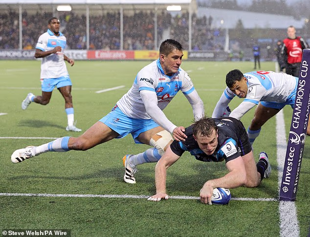 Impresionante centro de Stafford McDowell para el cuarto try decisivo de su equipo en Scotstoun