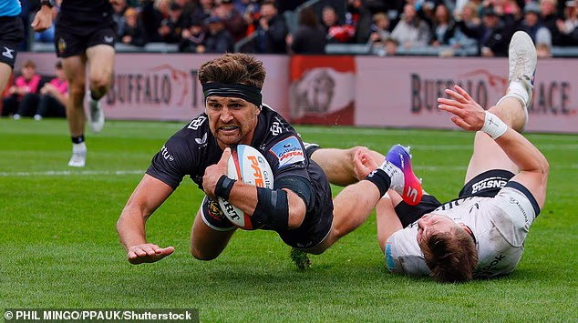 Henry Slade estuvo en buena forma para Exeter contra Saracens en PREM el sábado