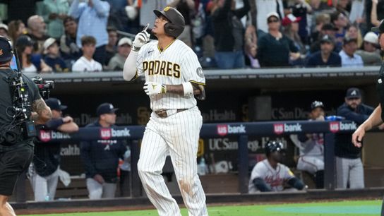 King domina a los linieros de Machado mientras los Padres superan a los Bravos