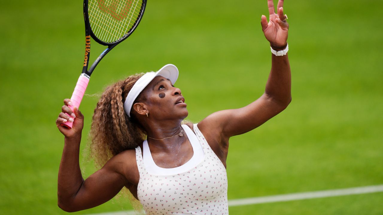 La leyenda del tenis Serena Williams regresa a Wimbledon en individuales