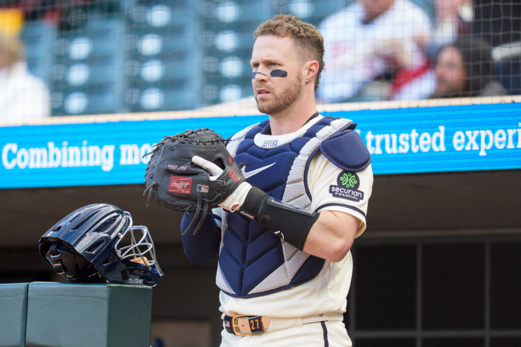 Los Yankees esperan agregar un receptor bateador derecho