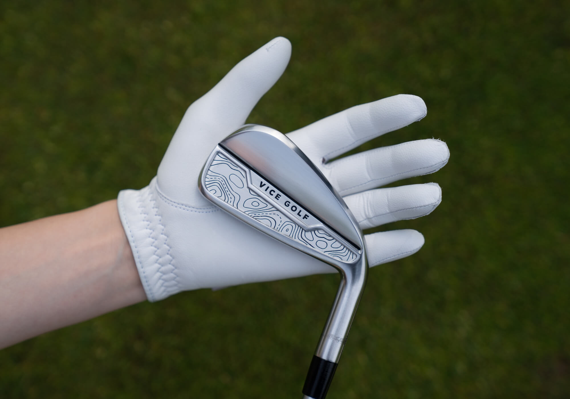 Los nuevos hierros de golf están hechos para golfistas cotidianos como usted y yo.