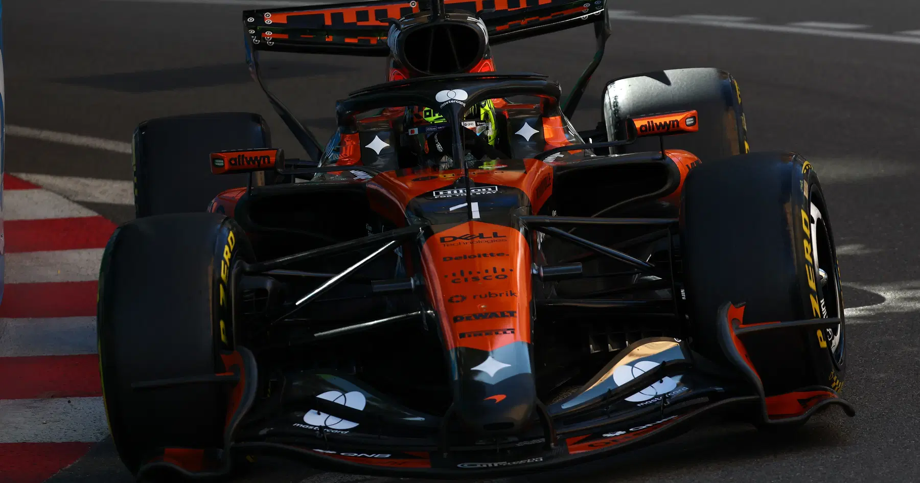 McLaren recibe una enorme multa y Max Verstappen elogia el "día positivo" - RacingNews365 Revew