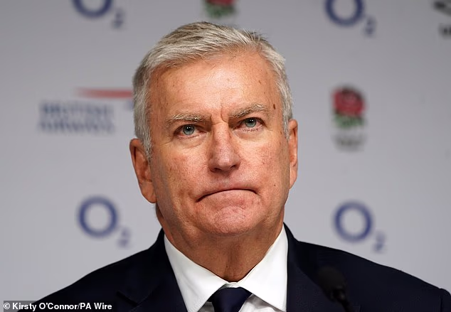 La admisión por parte del director ejecutivo de RFU, Bill Sweeney (en la foto), de que ni siquiera ha hablado con Andy Farrell es asombrosa.