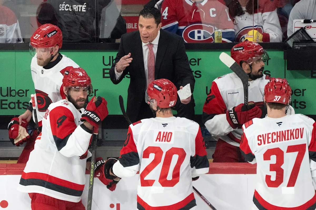 Rod Brind'Amour era verdaderamente un miembro de la familia de los Carolina Hurricanes. Ahora ha ganado una Copa Stanley como entrenador en jefe.