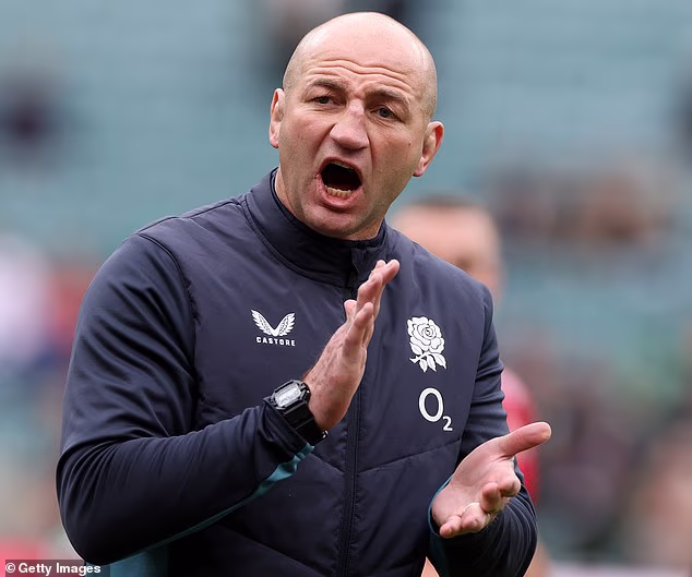 Es un insulto para el seleccionador de Inglaterra, Steve Borthwick, tener que esperar a que Bill Sweeney y sus colegas de la RFU tomen una decisión sobre su futuro basándose en...