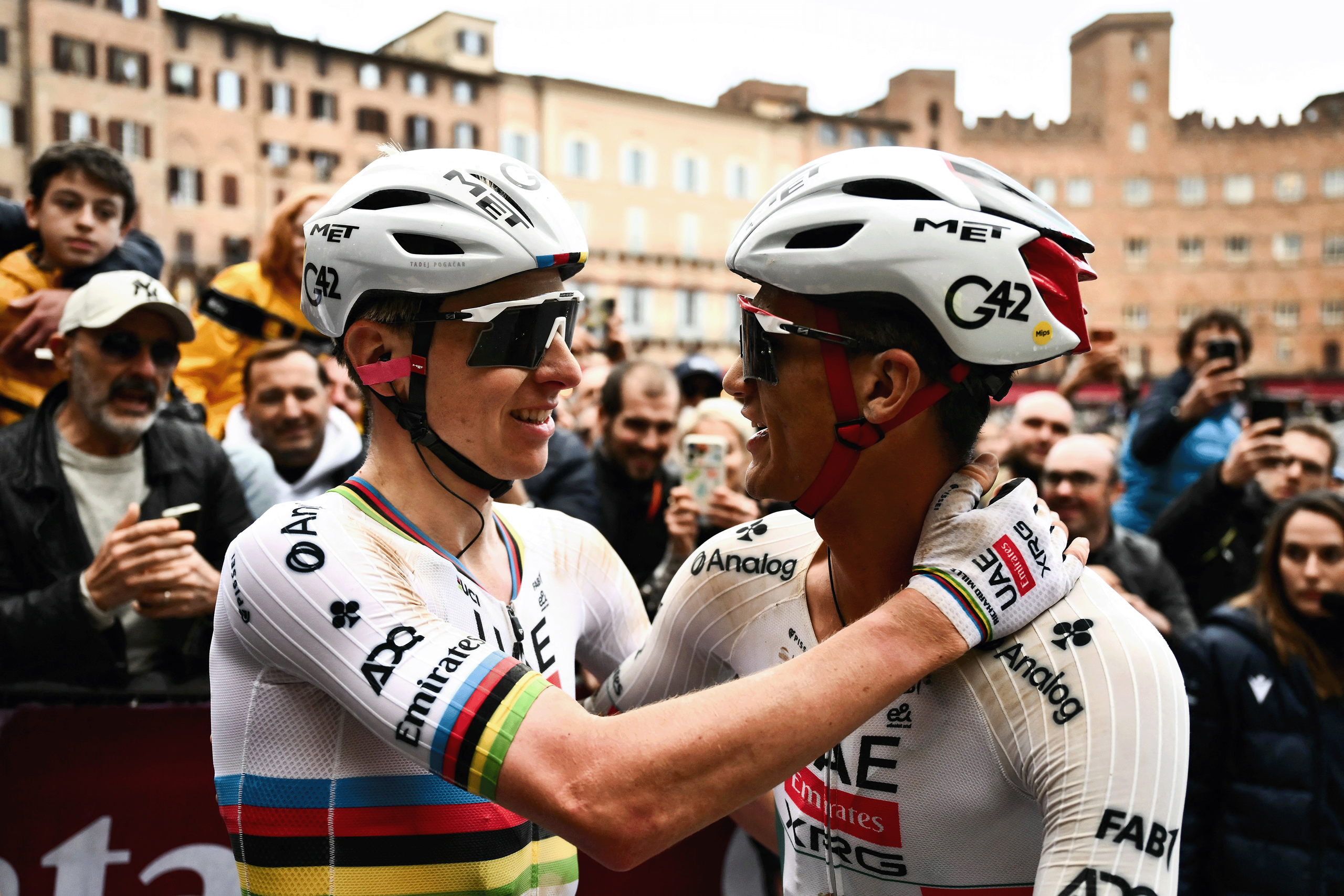 "Sólo quiero ser tan feliz como él sobre la bicicleta": señales siniestras para los rivales de Tade Pogacar mientras el teniente del Tour de Francia Isaac del Toro da un paso más