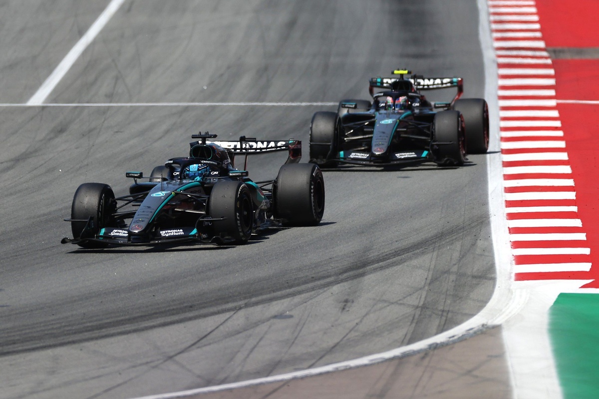 ¿Mercedes dejará de luchar contra sus pilotos ahora que Hamilton los persigue?