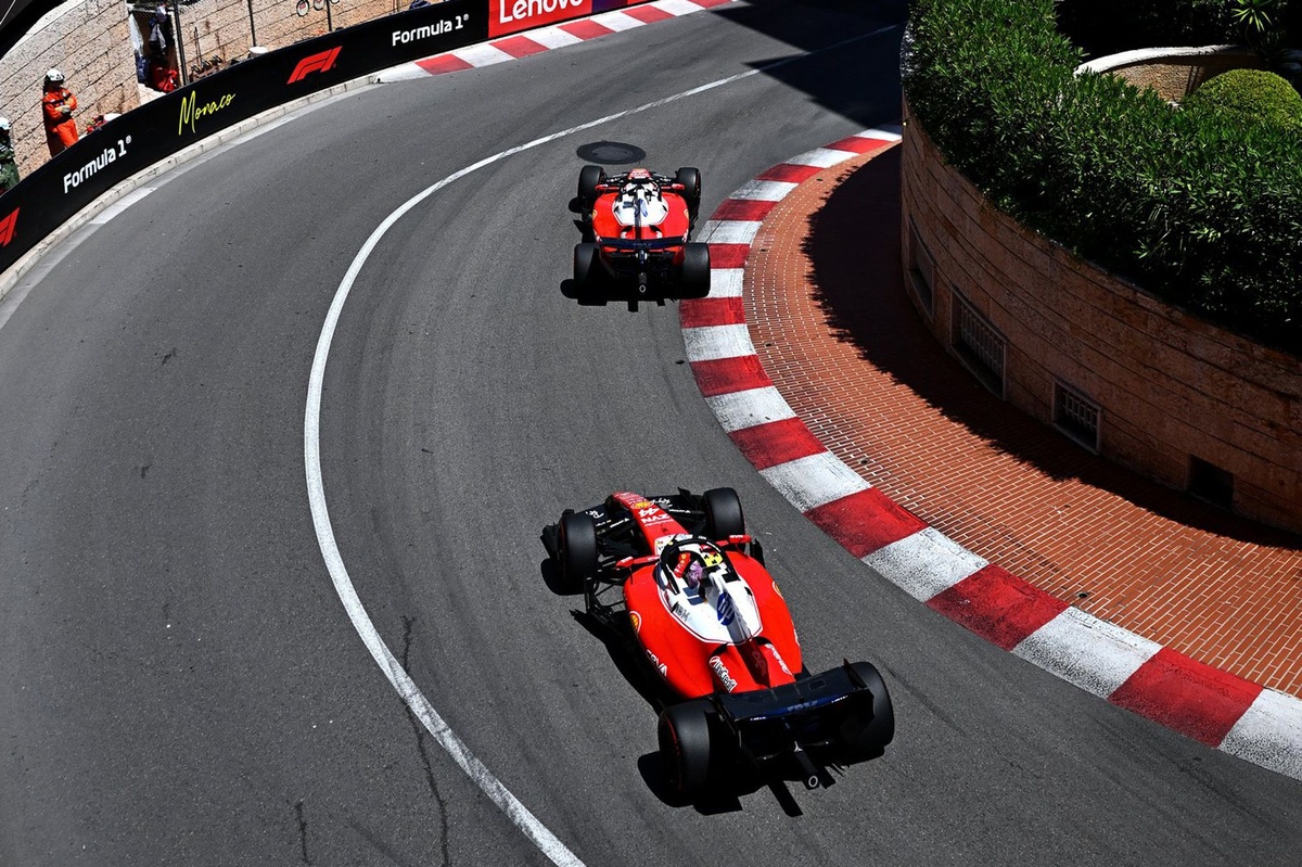 ¿Por qué Leclerc igualaría la configuración de frenos de Hamilton?